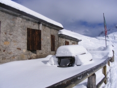 al bivacco Linge nella neve