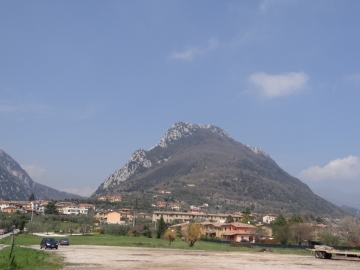 00 2013-04-10  Castello di Gaino 049