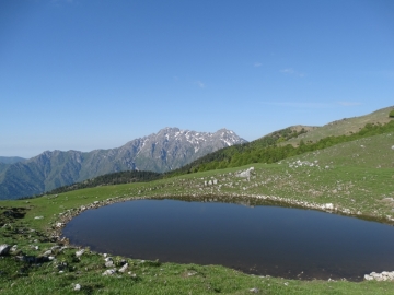 08 2014-05-18 monte Golla e rifugio (12)