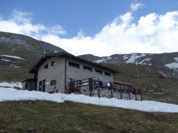 38 2014-05-18 monte Golla e rifugio (27)